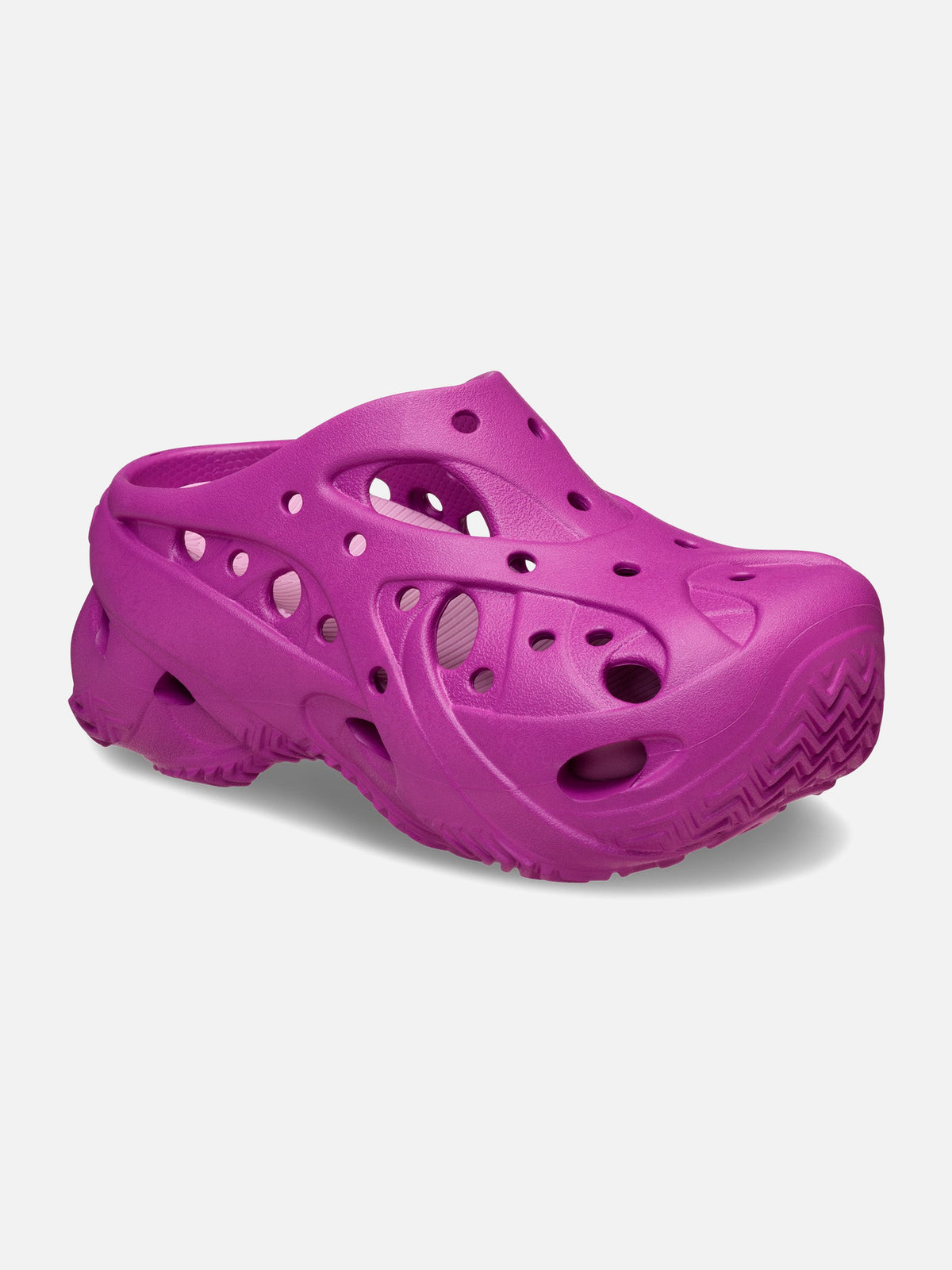 Crocs Caged Clog Grapeberry — perspectiva