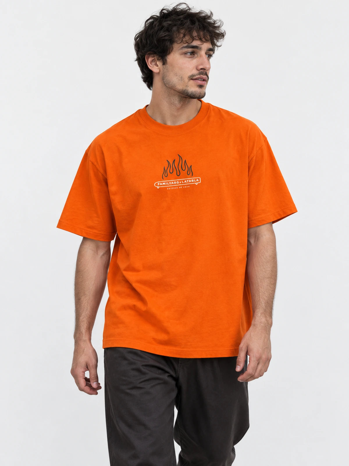 Remera Familyarg + LaTabla Cruz Naranja — vista principal