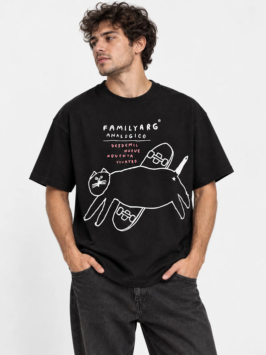 Remera Familyarg Analogico Supersized Negro — vista principal