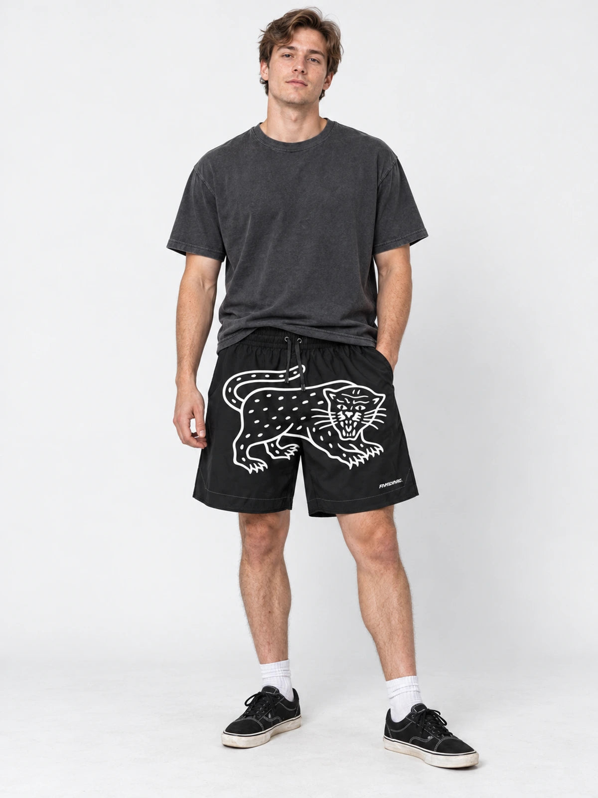 Bermuda Short Familyarg Panther Rustico Negro — vista principal