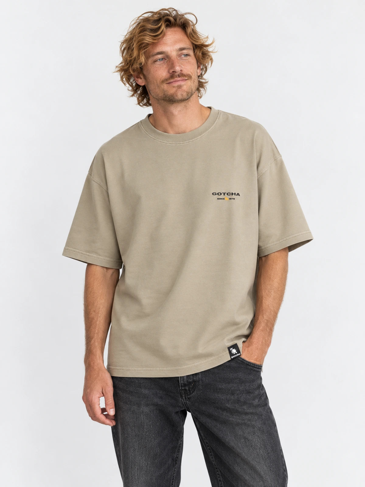 Remera Gotcha Desert Oversize Beige — vista principal