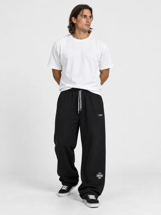 Pantalon Buzo Familyarg x Brand & Co Duncan Suerpants Negro — vista principal