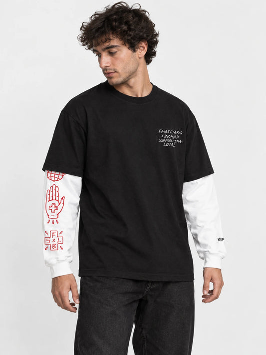 Remera Familyarg x Brand & Co Adams M/L Negro — vista principal